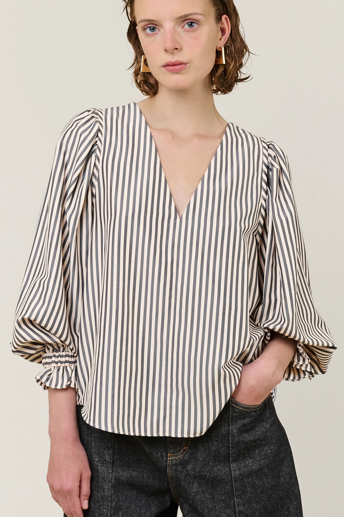 Remi Stripe Top in Charcoal and White