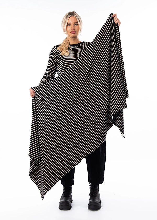 Segovia soft fleece big scarf in Black and White stripe