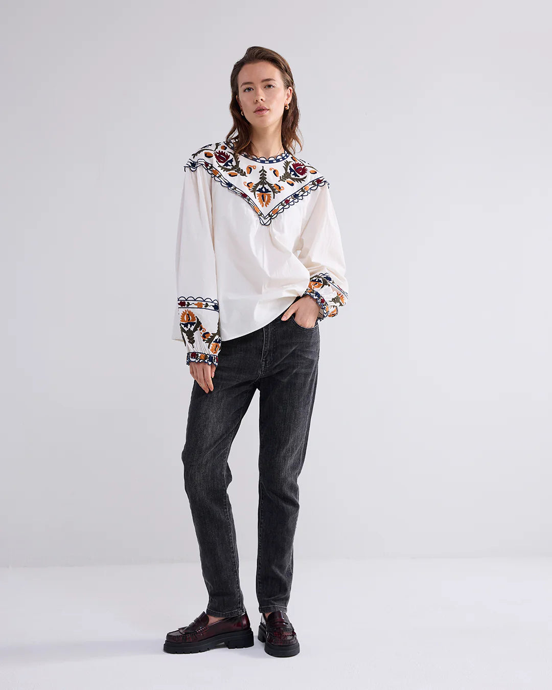 Embroidered 100% Cotton Cream Top - PRE LOVED piece
