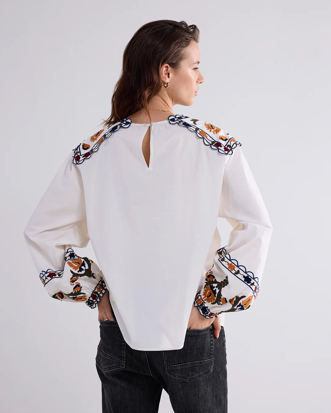 Embroidered 100% Cotton Cream Top - PRE LOVED piece
